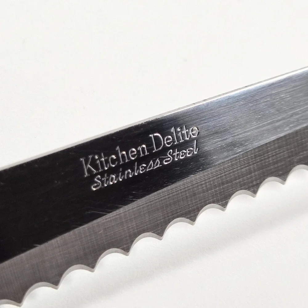 Very Nice Vintage Kitchen Delite Bread Knife Stainless Serrated‎ Wooden Handle